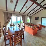 Villa Andreja Lapcici
